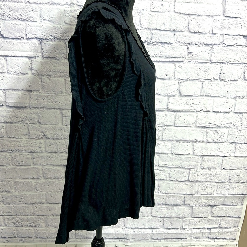 🆕 Free People V-Neck Split-Strap Ruffled Tank - Black - Size Small - Picture 12 of 16